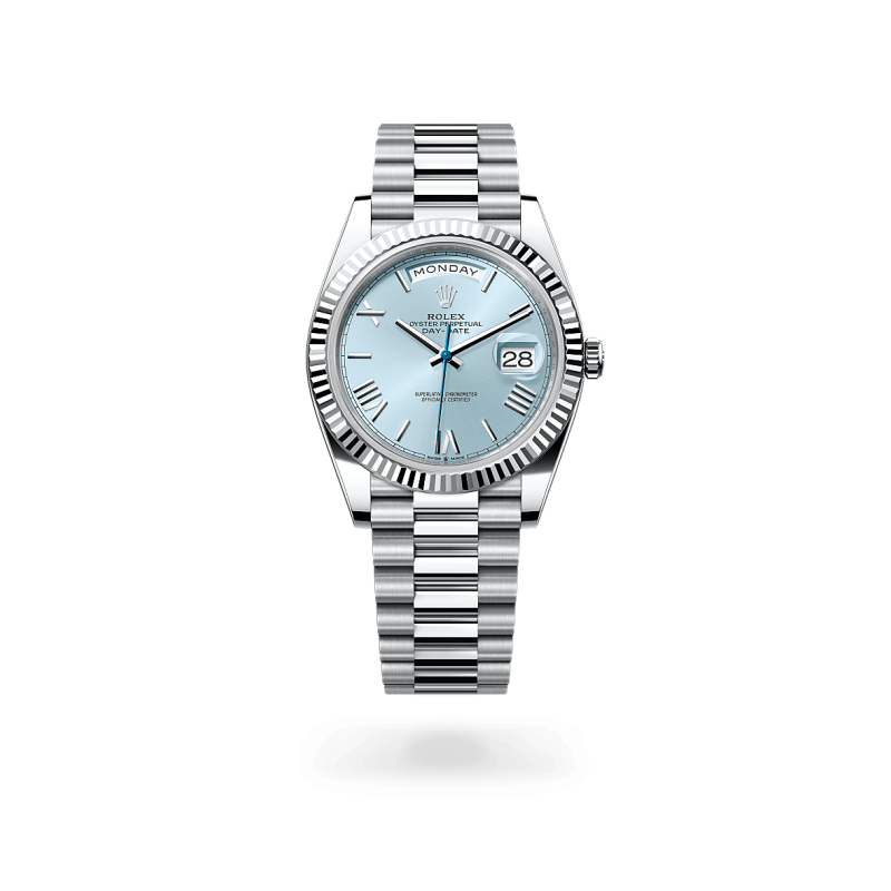 Rolex Day-Date 40 en Platine dotée d'un cadran Bleu glacier chez Auberi, détaillant officiel Rolex. Réf : M228236-0012