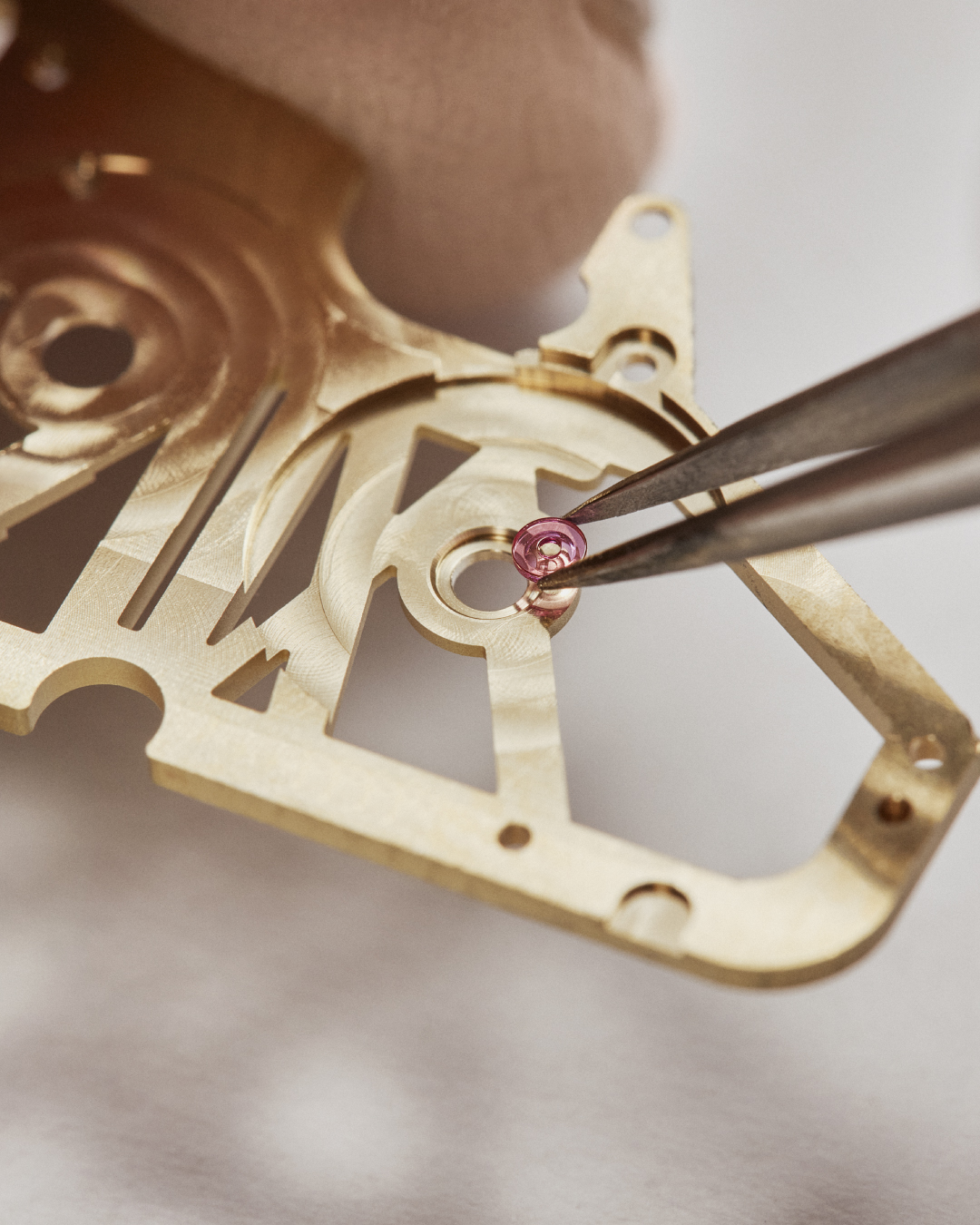 Bijoux et accessoires : redéfinir les codes du masculin