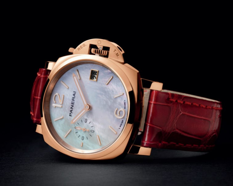 La montre Panerai Piccolo Due Madreperla : une interprétation résolument féminine